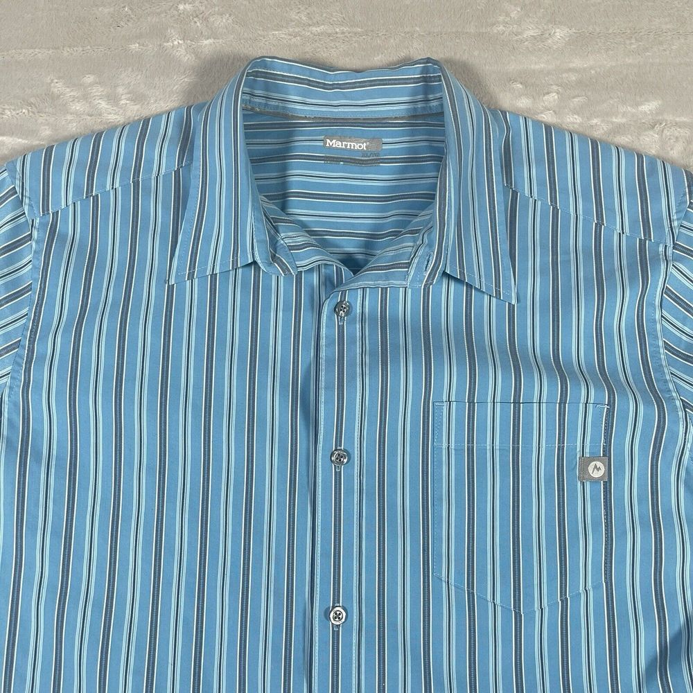 Marmot Men's Shirt Size XL‎ Blue Gray White Stripe Button Up Short Sleeve Pocket